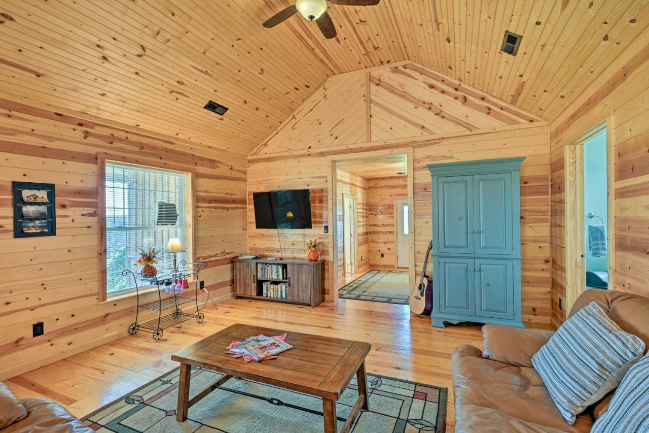 Breathtaking Elkin Getaway With Vineyard Views! Villa Kültér fotó